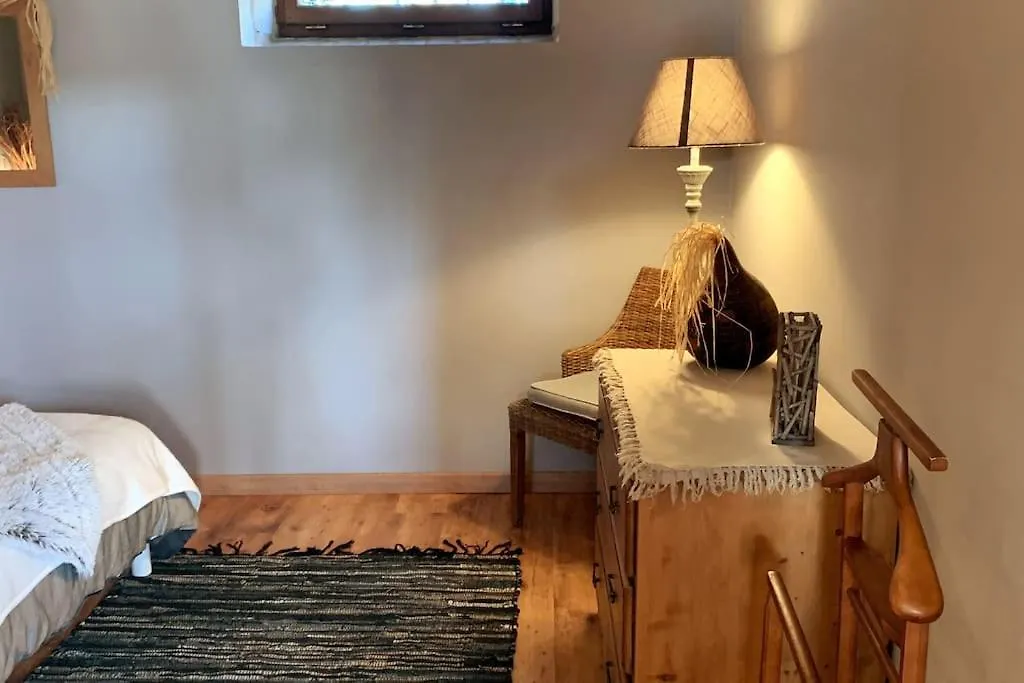Apartment Hebergement De Charme Et Sejour Bien-Etre Auvergne Neure