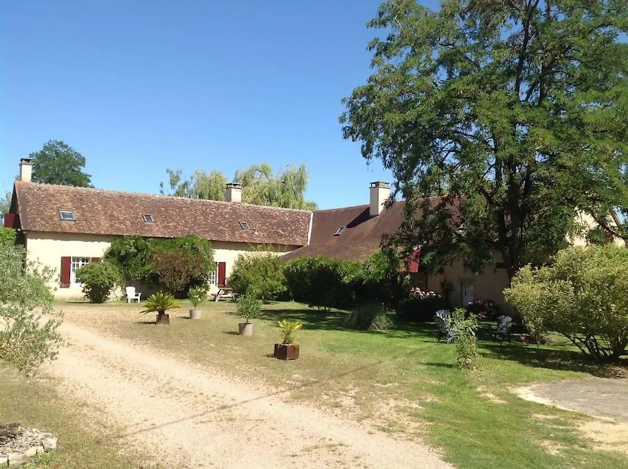 Apartment Hebergement De Charme Et Sejour Bien-Etre Auvergne Neure France